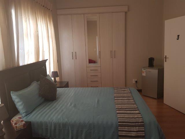 Room 3 Image 2
